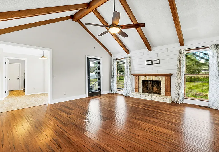 365 Bell Factory Rd — Photo 7