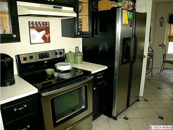 2nd image of 1819 S Gardenia Pl