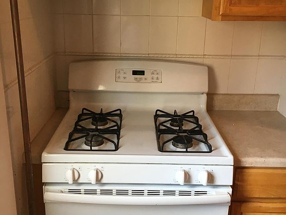 3rd image of 224 E 235th St