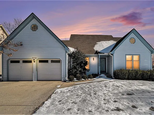 7731 Twilight Ln, Lenexa, KS 66217