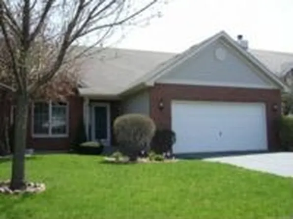 2726 Lake Side Cir, Joliet, IL 60431