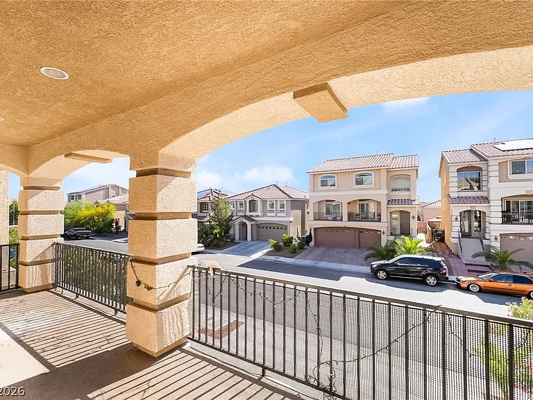 8137 Crimson Creek Ct — Photo 37