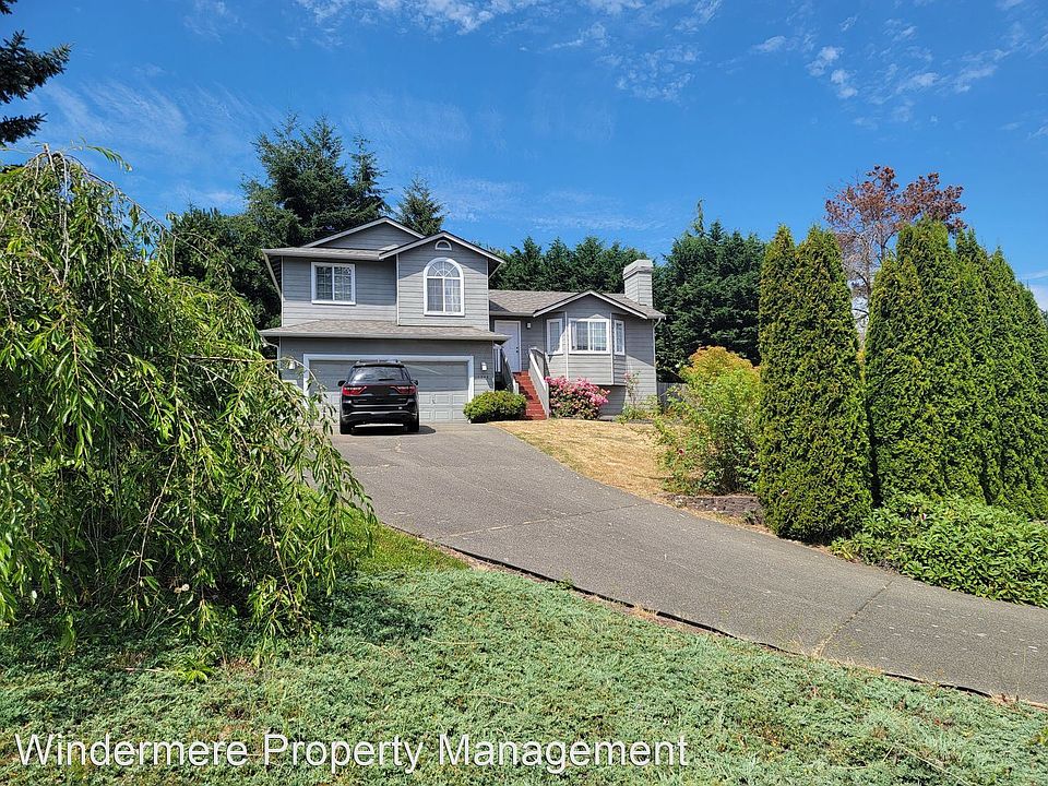 1st image of 2948 NE Spartan Ct