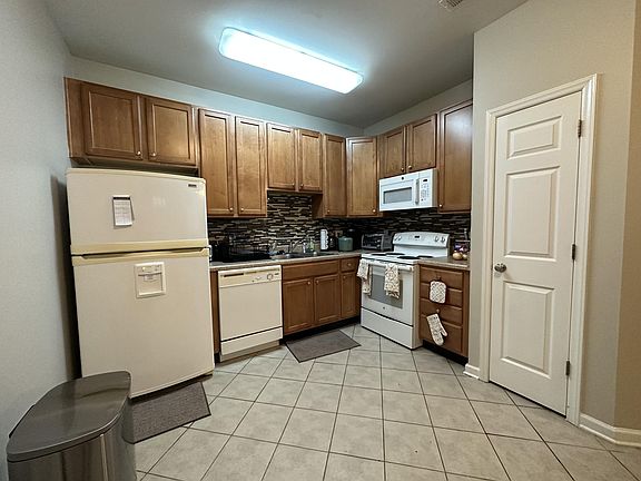 4th image of 330 Gilman Ln Unit 110