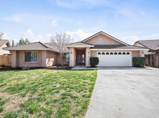 3945 E Paradise Ave, Visalia, CA 93292