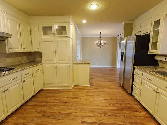 3rd image of 276 N Bay Dr