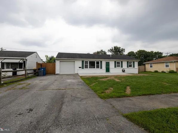 907 Greentree Rd, Newark, DE 19713