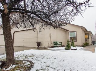 220 S Valley Dr, Nampa, ID 83686