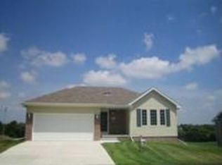 16122 Timberlane Dr, Omaha, NE 68136