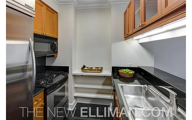 Sold by Douglas Elliman | media 8