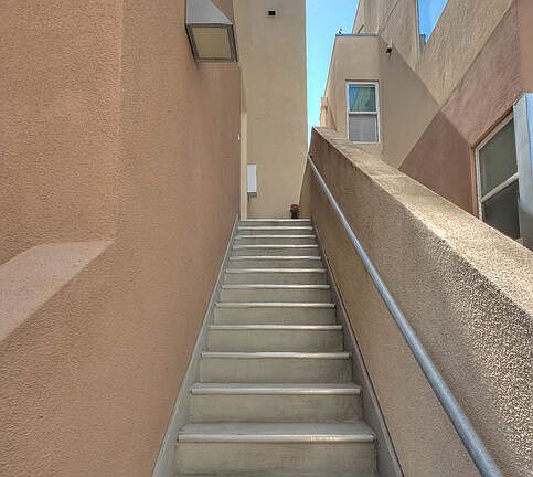 3rd image of 302 E 19th St APT 7