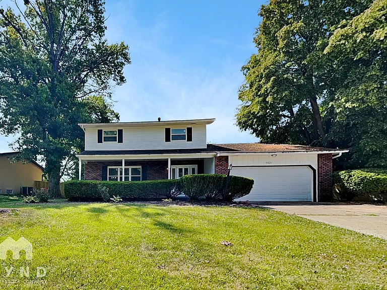 5621 Oakmont Dr — Photo 1
