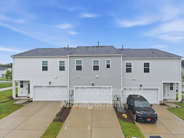 2312 Kasota Ln — Photo 16