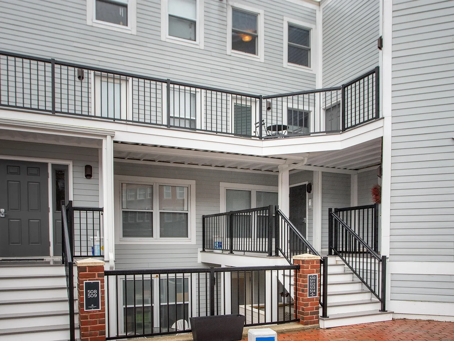 2 bed, 1.5 bath, 1462 sqft, $4,400 — Photo 2