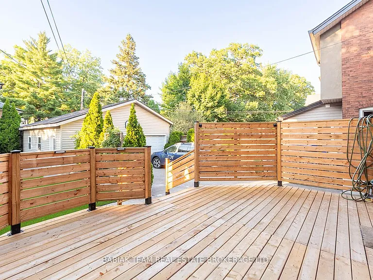94 Woodside Ave — Photo 31