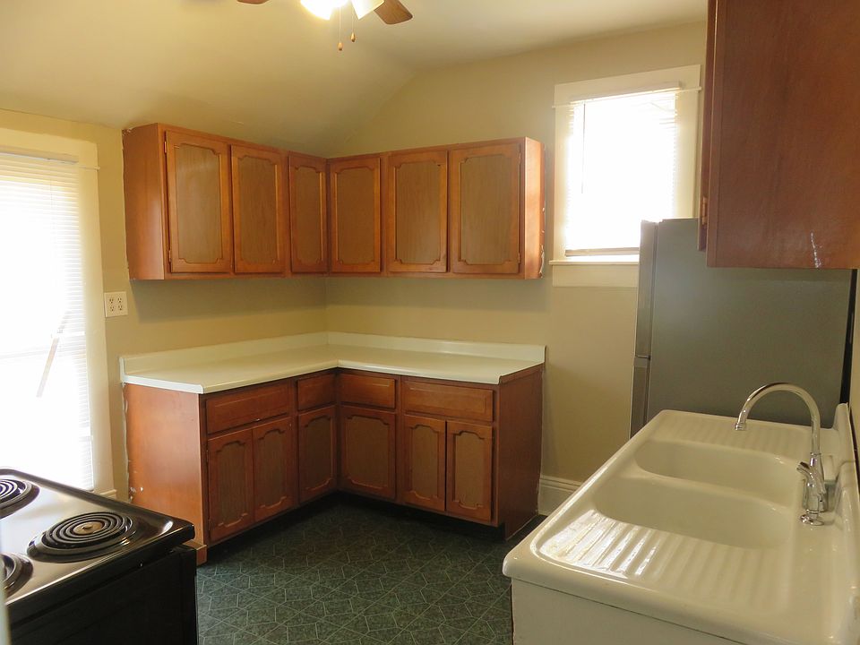 1st image of 1519 N D St #1/2