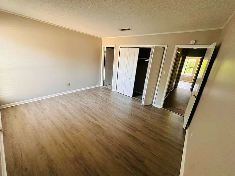 49 Glenwood Ct — Photo 13