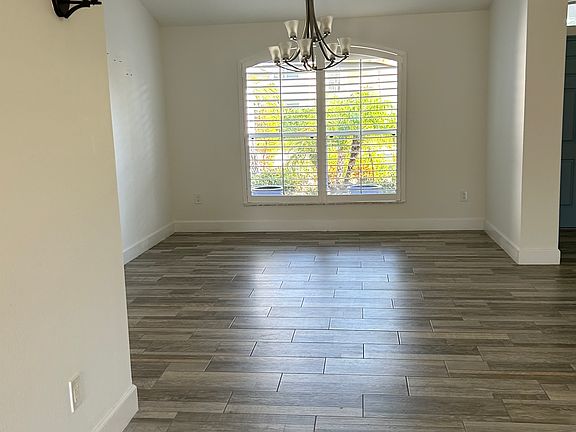 3rd image of 118 Coquina Key Dr
