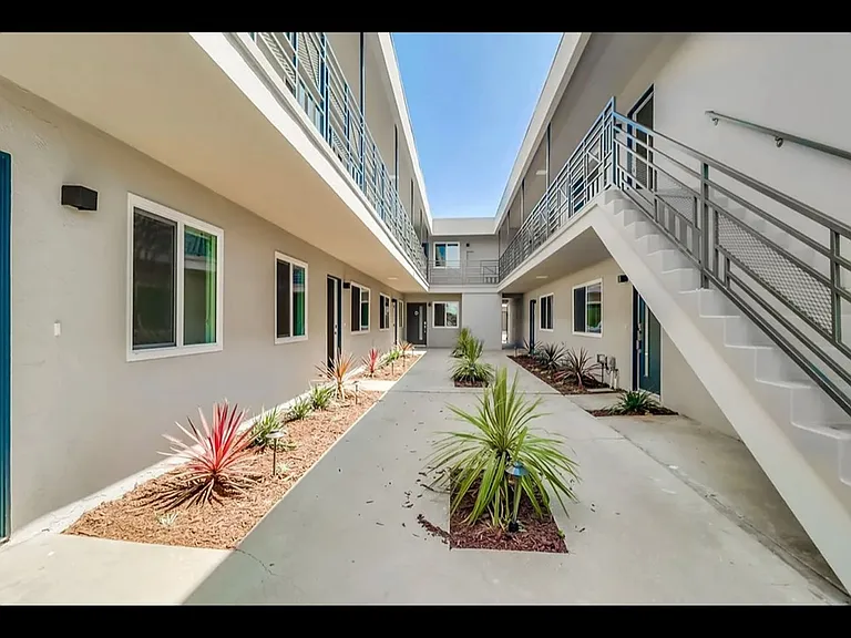 1193 Florence Street — Photo 11