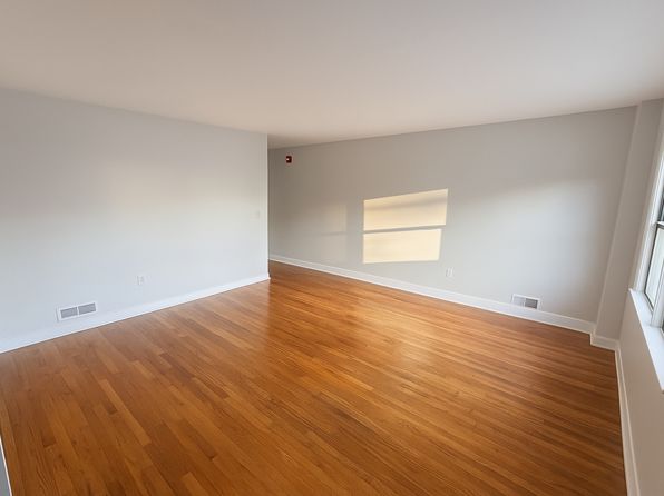 764 Van Houten Ave APT A