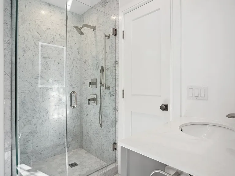 189 Somerset Ave — Photo 15