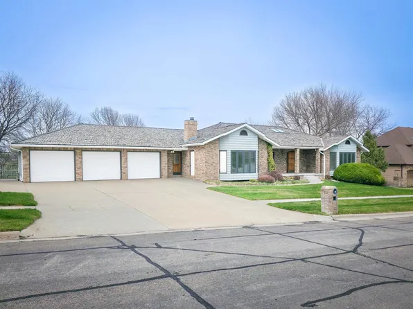 3104 Mach 1 Dr, Norfolk, NE 68701