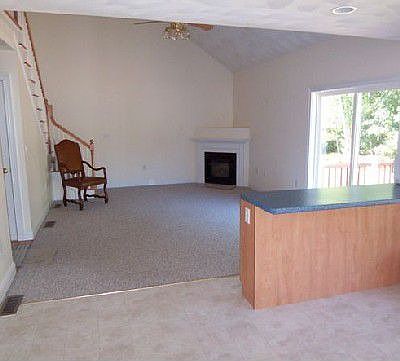 3rd image of 12 Ash Dr #12