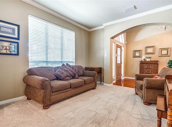 4th image of 1819 Montura Ln