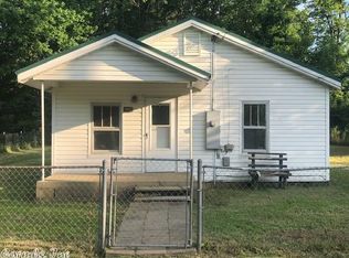 902 S 4th St, Judsonia, AR 72081