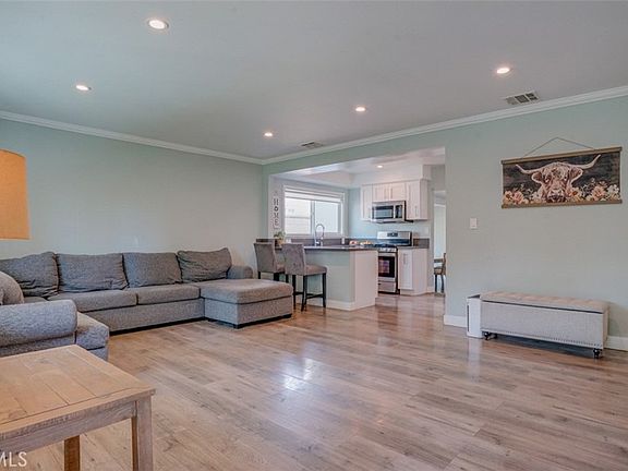 5th image of 15370 Kadota St