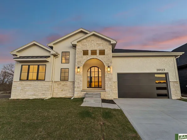 20123 Zander Ct, Omaha, NE 68135
