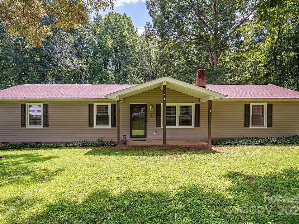 1st image of 1472 Woodridge Ln