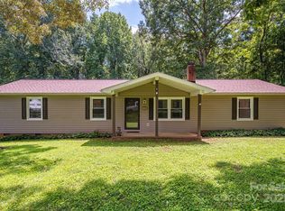1472 Woodridge Ln, Lincolnton, NC 28092