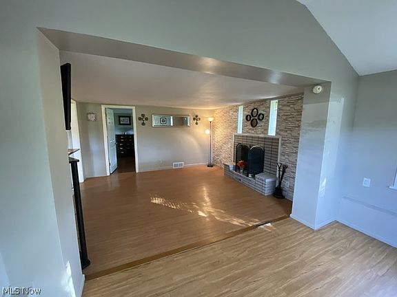 5th image of 6142 Downs Rd NW