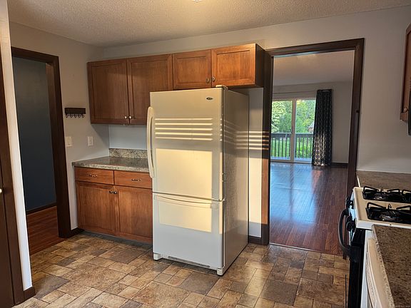 4th image of 211 Skyview Dr #211