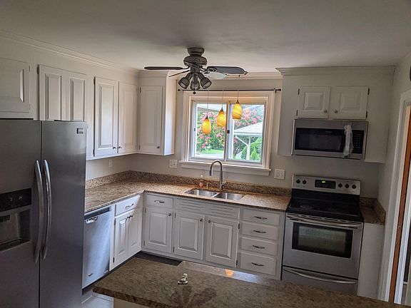 2nd image of 1921 Lansing Ave