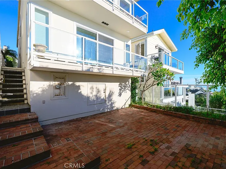 883 Katella St — Photo 44