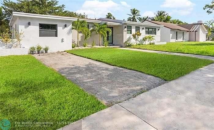 1st image of 2545 NE 208th Ter