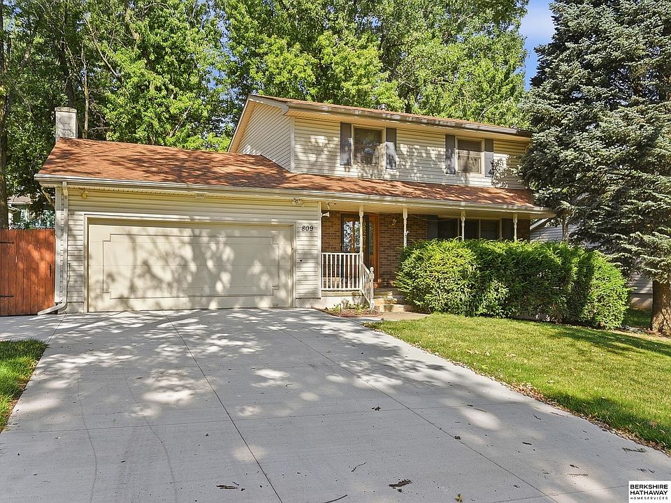 1st image of 809 Chisholm Trl