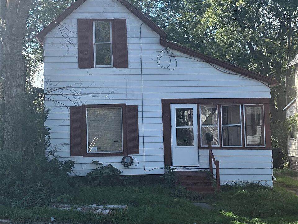 1st image of 26 Forest St