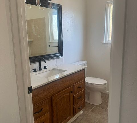 4th image of 1602 Beverly Ave