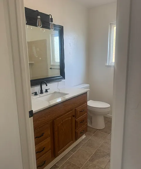 1602 Beverly Ave — Photo 4