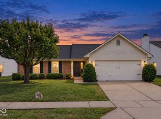 10635 Aspen Dr, Fishers, IN 46037