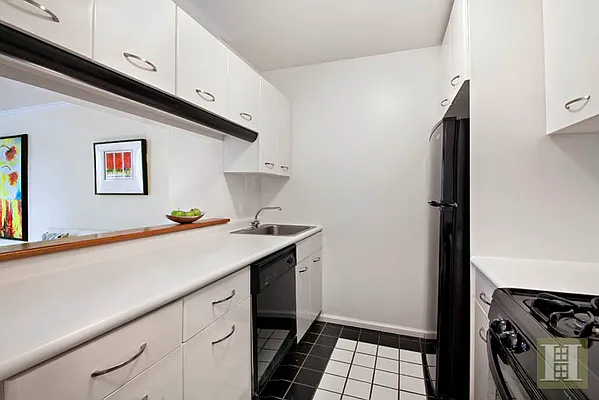 Rented by Halstead Real Estate | media 15