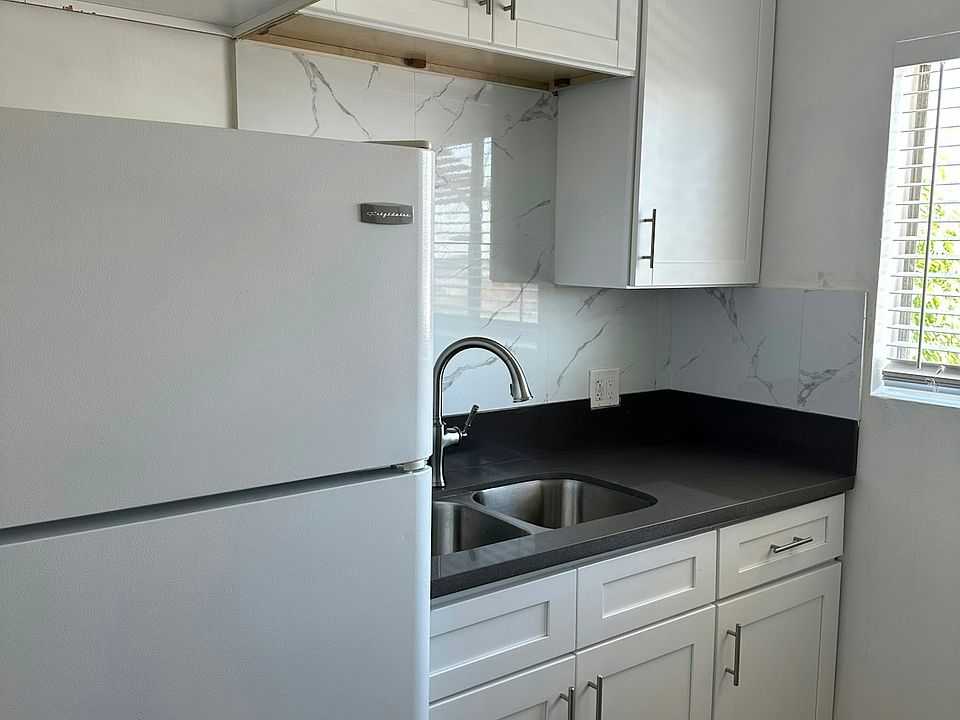 1st image of 1623 W 80th St APT 5