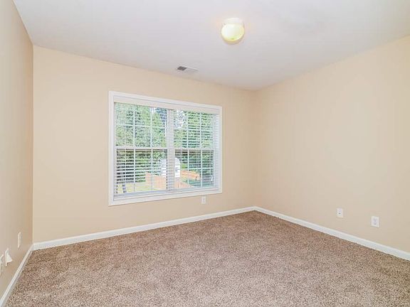 5th image of 5569 Grammercy Dr SW
