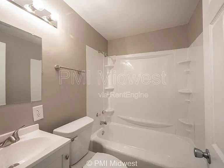 3165 Station St #A — Photo 19