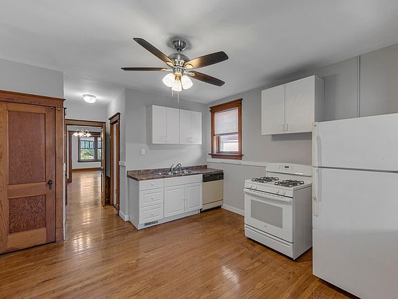 3rd image of 4219 Bates St #4219