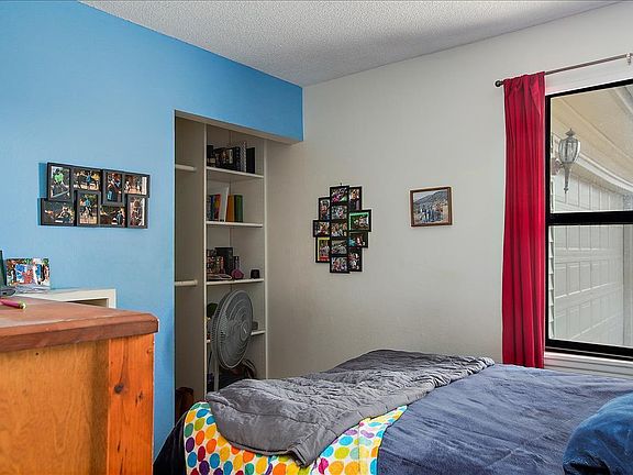 5th image of 4032 Capella Dr