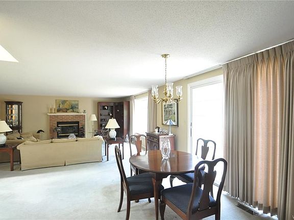 4th image of 51 Wellington Ct